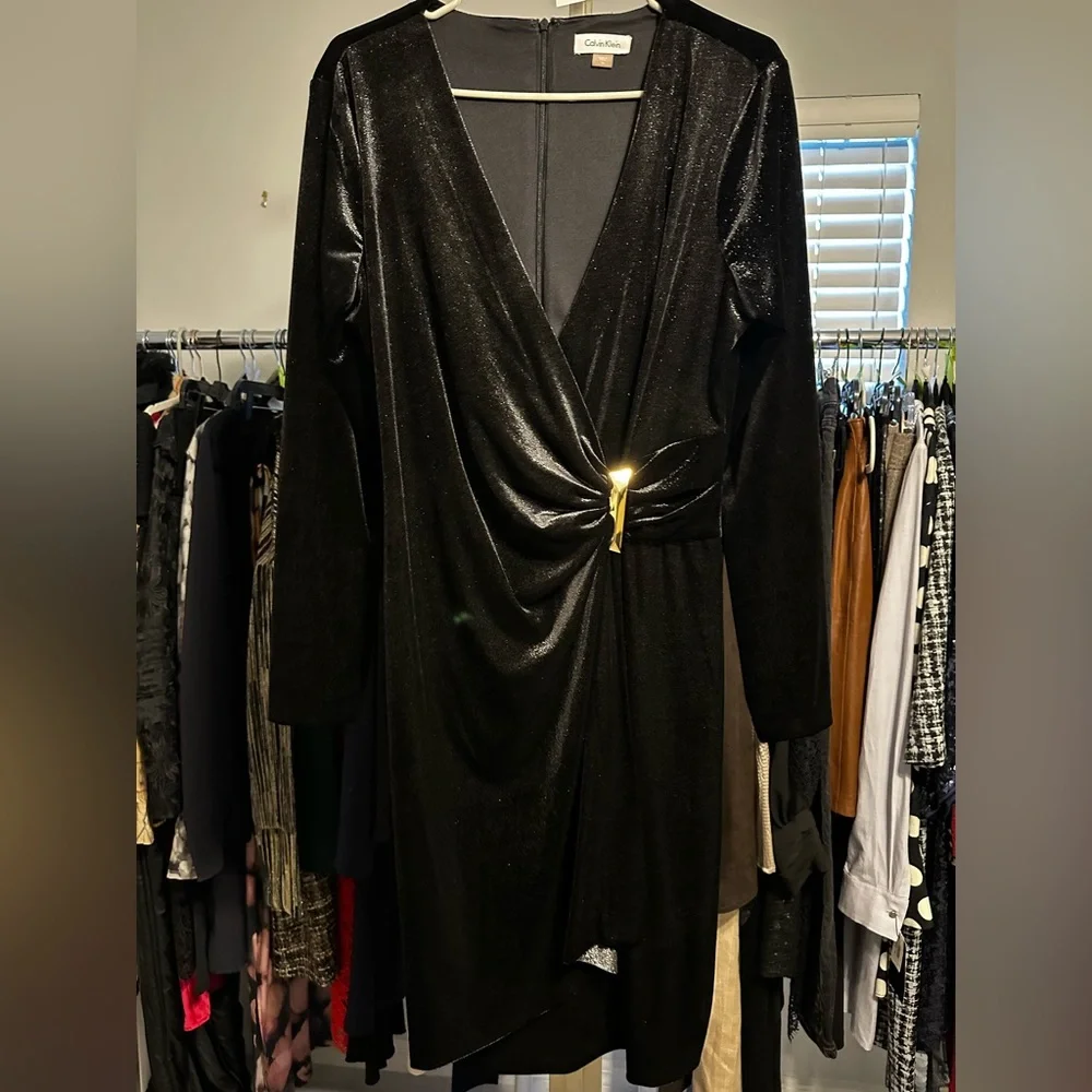 Calvin Klein Black Long Sleeve Wrap Dress - Picture 6 of 9